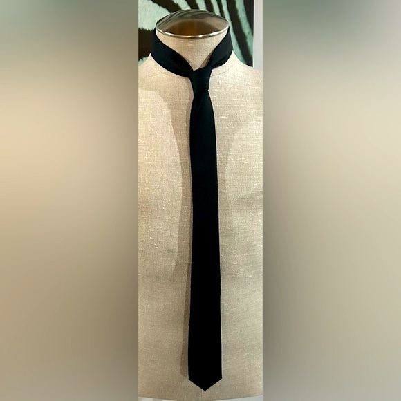 Alfani Black Textured Necktie with Red Label - Picture 1 of 5